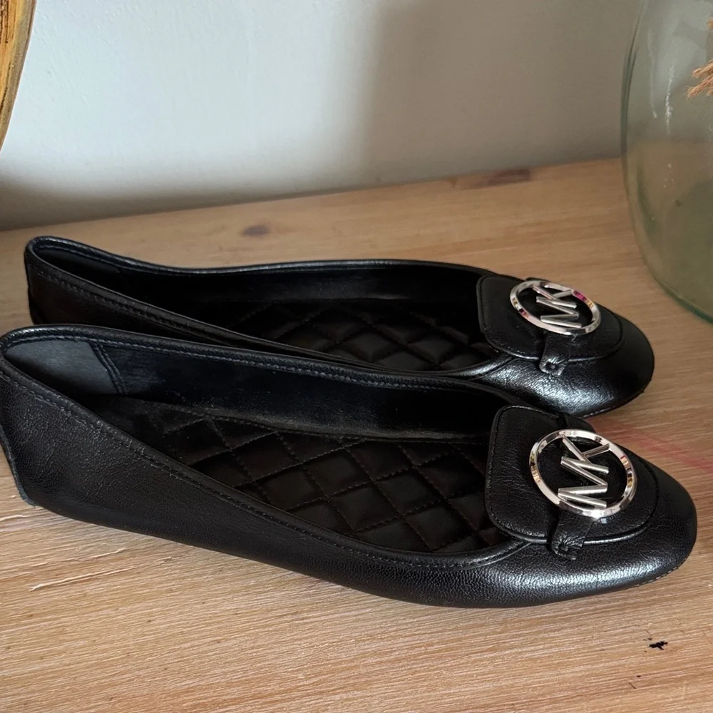 Michael Kors Black Leather Ballet Flats Silver Logo Designer Slip-On Everyday